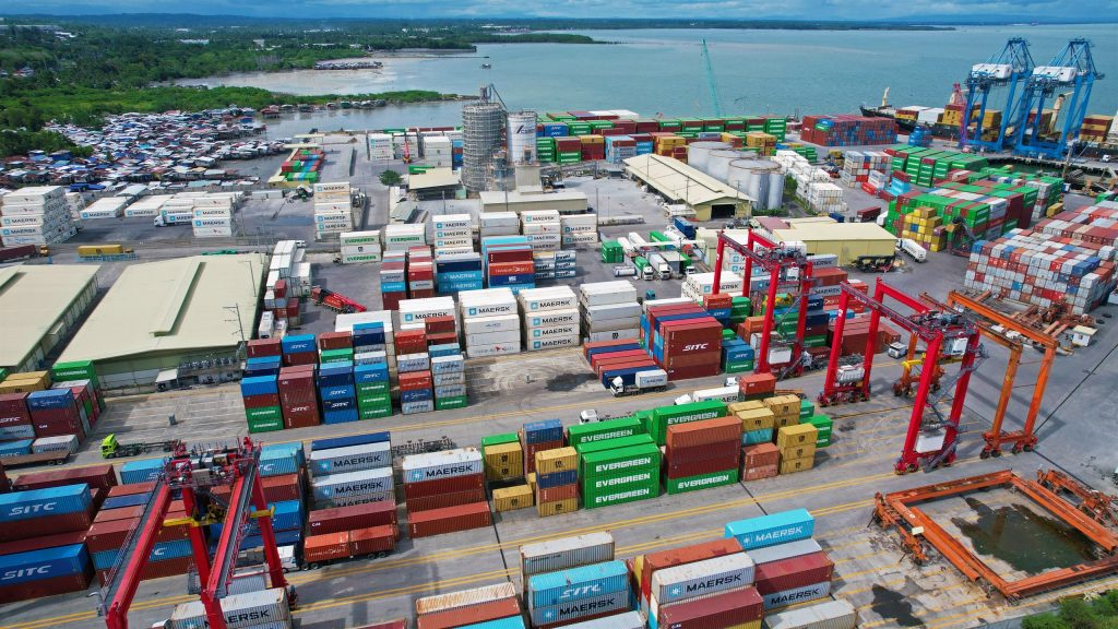 Rubber-tired gantry cranes over the container yard